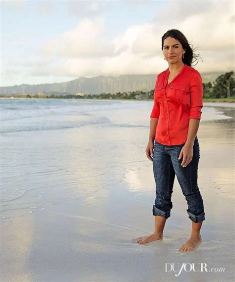 20 Tulsi Gabbard Hot Bikini Photos N4gm