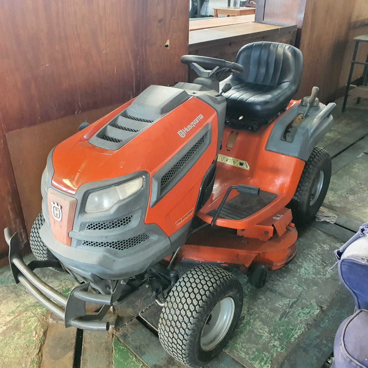 A 2019 Husqvarna Ride On Lawn Mower With Paperwork