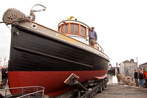 After 10 Years Rebuilt Maine Tugboat Is Back To Work Us Harbors