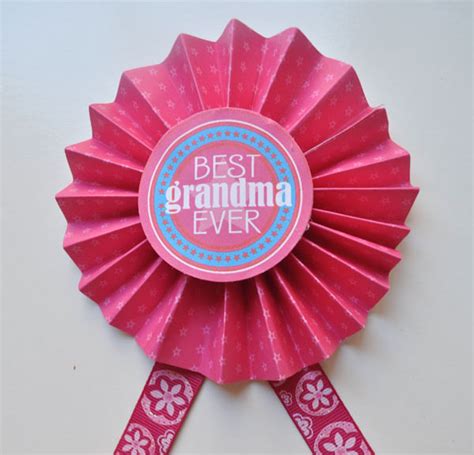 Best Grandma Ever Medals And Free Mother S Day Printable Club Chica