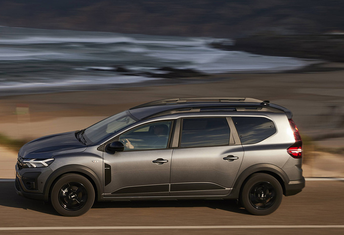 Dacia Jogger Extreme 2023 Le Break 5 Ou 7 Places S Offre Un Style Outdoor Avec Cette Finition