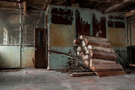 Descent Into Rust Photos Of The Abandoned Essex County Penitentiary