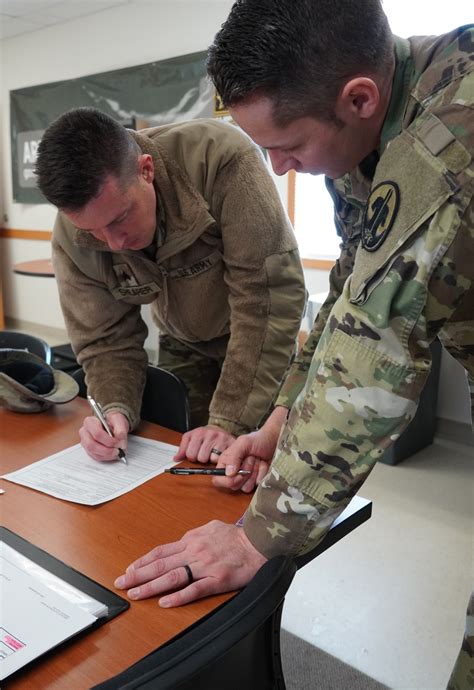 Dvids Images Signing Reenlistment Paperwork Image 1 Of 3