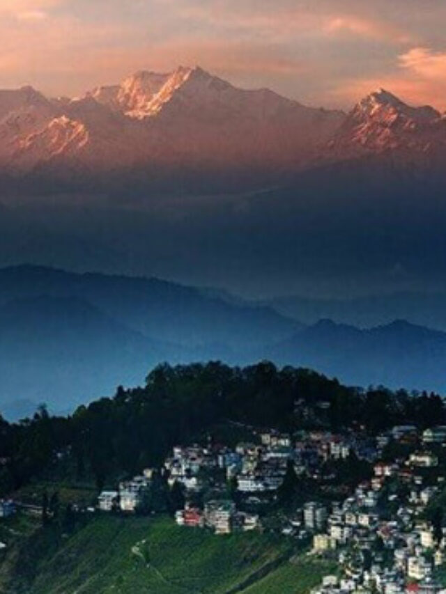 Explore 6 Best Scenic Tourist Places Near Darjeeling