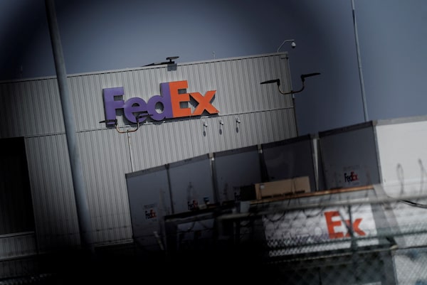 Fedex Executives Grilled On Cost Cut Plan After First Quarter Profits