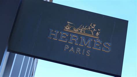 Herm S Is Sued Over Birkin Buying Amp 39 Scheme Amp 39 Forces Customers To Purchase Its Other High Priced