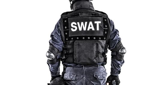 How To Become A Fbi Swat Officer Swat Team Requirements