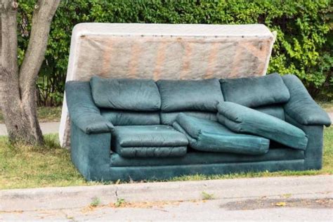 How To Get Rid Of An Old Couch In Orlando Junk Removal