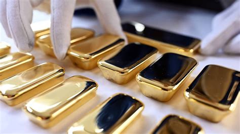 How To Invest In Gold 5 Ways To Buy And Sell It Bankrate Investing