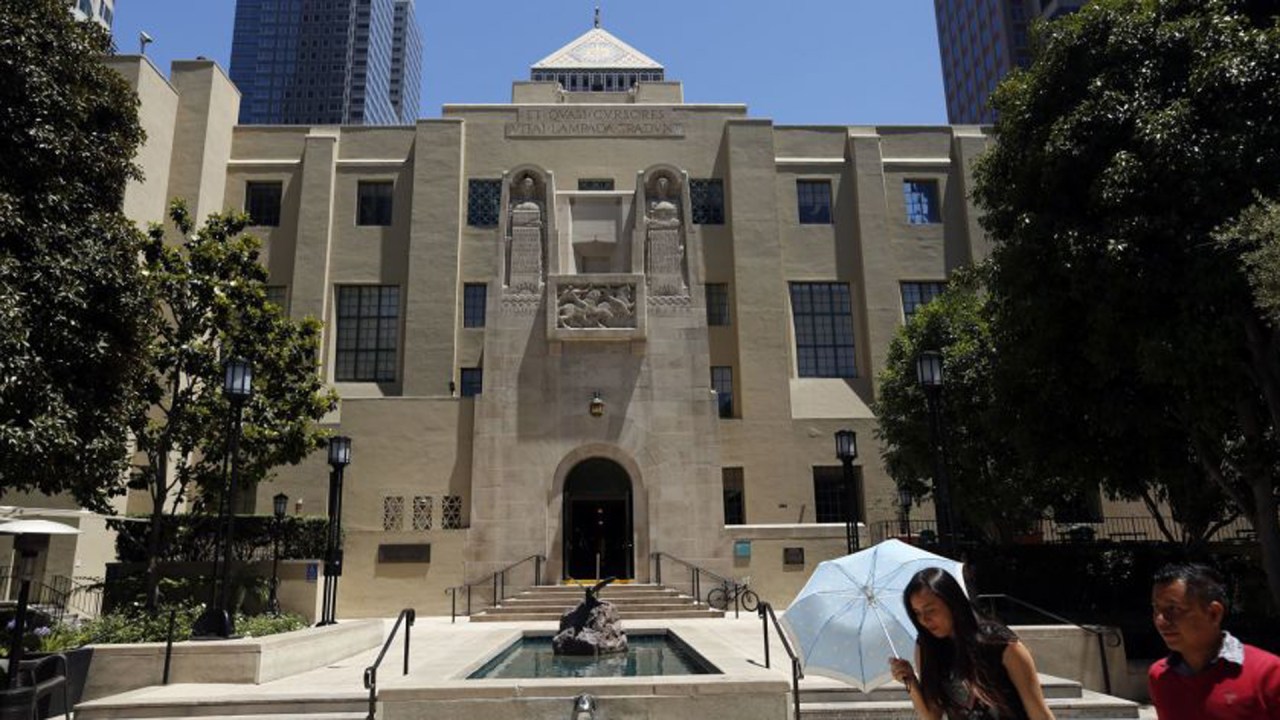 Los Angeles Public Libraries Wipe All Fines In Spring 2020 Making It