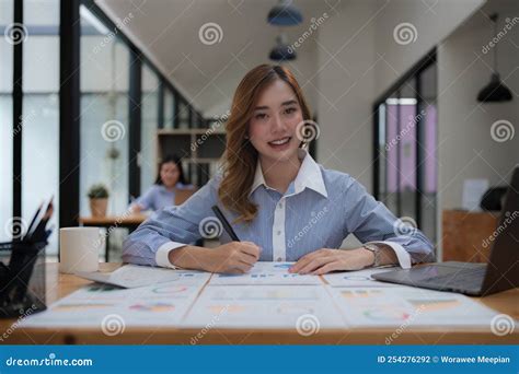 Modern Business Woman Analysis Financial Paperwork Document Stock Photo Image Of Discussion