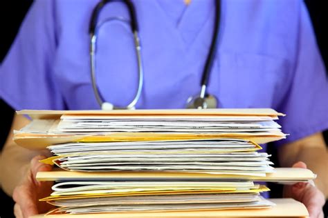 Paper Patient Files Can Amp 39 T Keep Up With Doctors On The Move