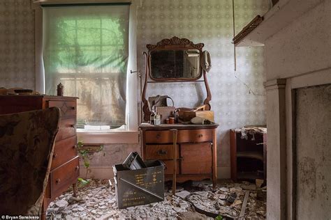 Photographer Captures An Abandoned House That Belonged To A Civil War Colonel Daily Mail Online