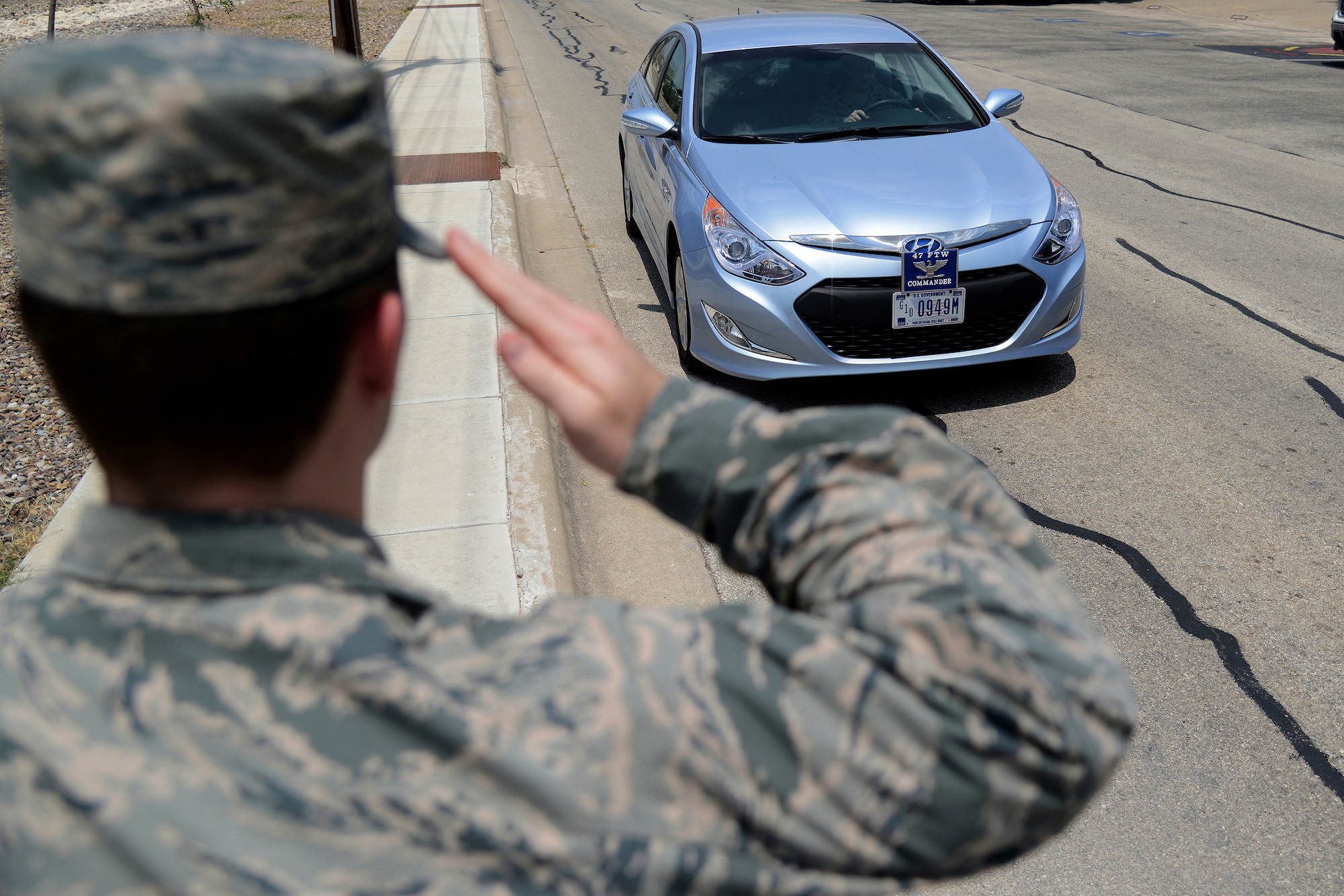 Saluting Staff Vehicles Is Not Optional Laughlin Air Force Base News