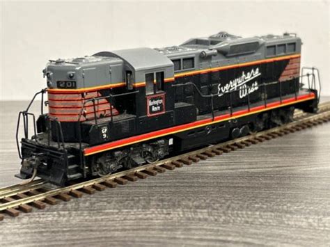 Tenshodo Ho Brass 130 Emd Gp 9 Diesel Switcher Cb Q 201 Everywhere