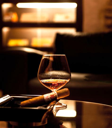 The Best Cigar Lounges In Chicago Northwoods Humidors