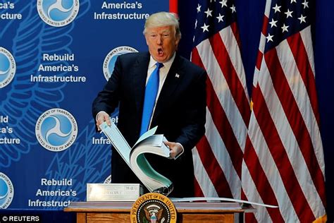 Trump Tosses Binders Full Of Permit Paperwork On The Floor Daily Mail Online