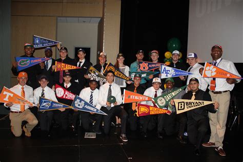 University School Of Nova Southeastern University Signs 21 Athletes To Colleges Across The