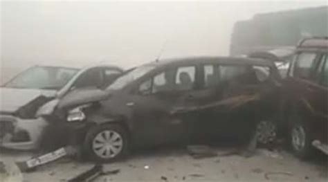 Yamuna Expressway Accident 5 Important Safety Driving Tips In Smog Car News The Financial Express